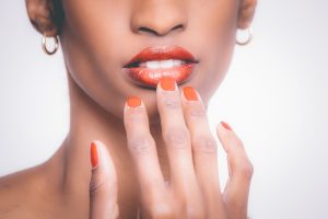 Comment faire tenir son maquillage dans la chaleur?