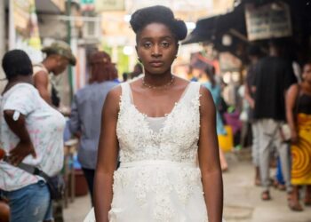 Trompée la veille du mariage - AYANA