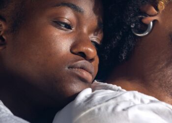 Votre couple craque - 5 signes qu'il est temps de partir - AYANA