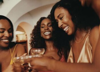 Sororité : un mot tendance, mais est-ce qu’on le pratique vraiment ?